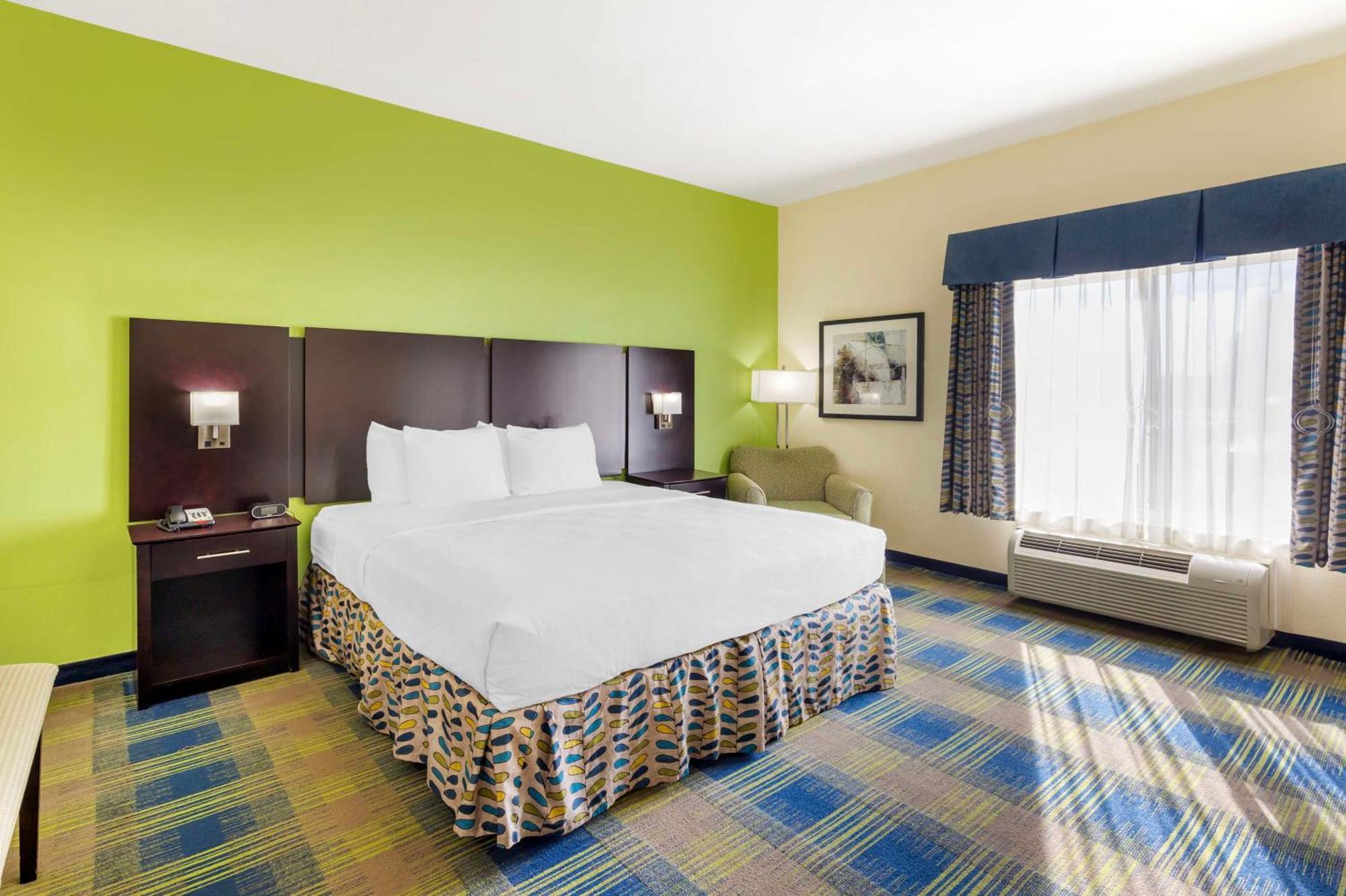 Best Western Plus Pratt Екстериор снимка