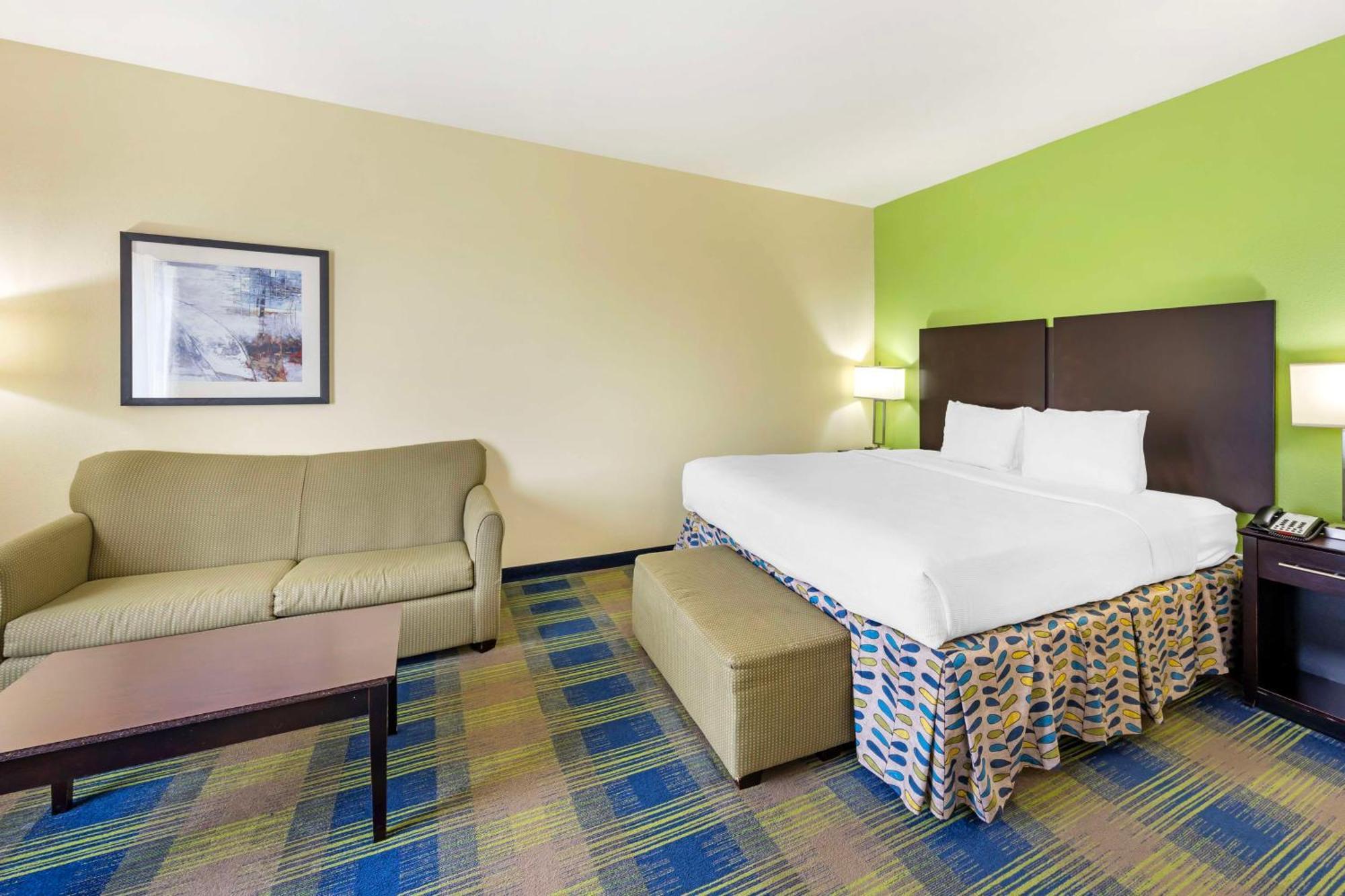 Best Western Plus Pratt Екстериор снимка