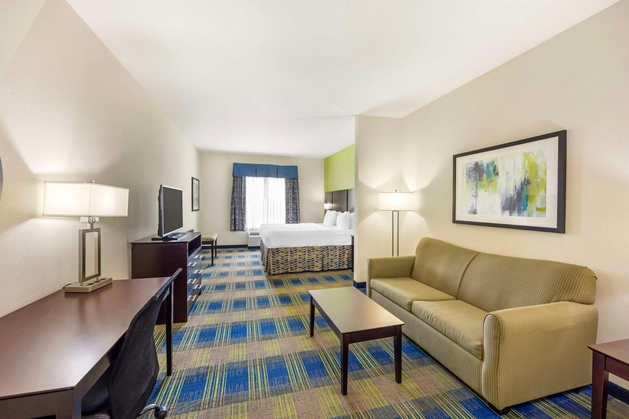 Best Western Plus Pratt Екстериор снимка