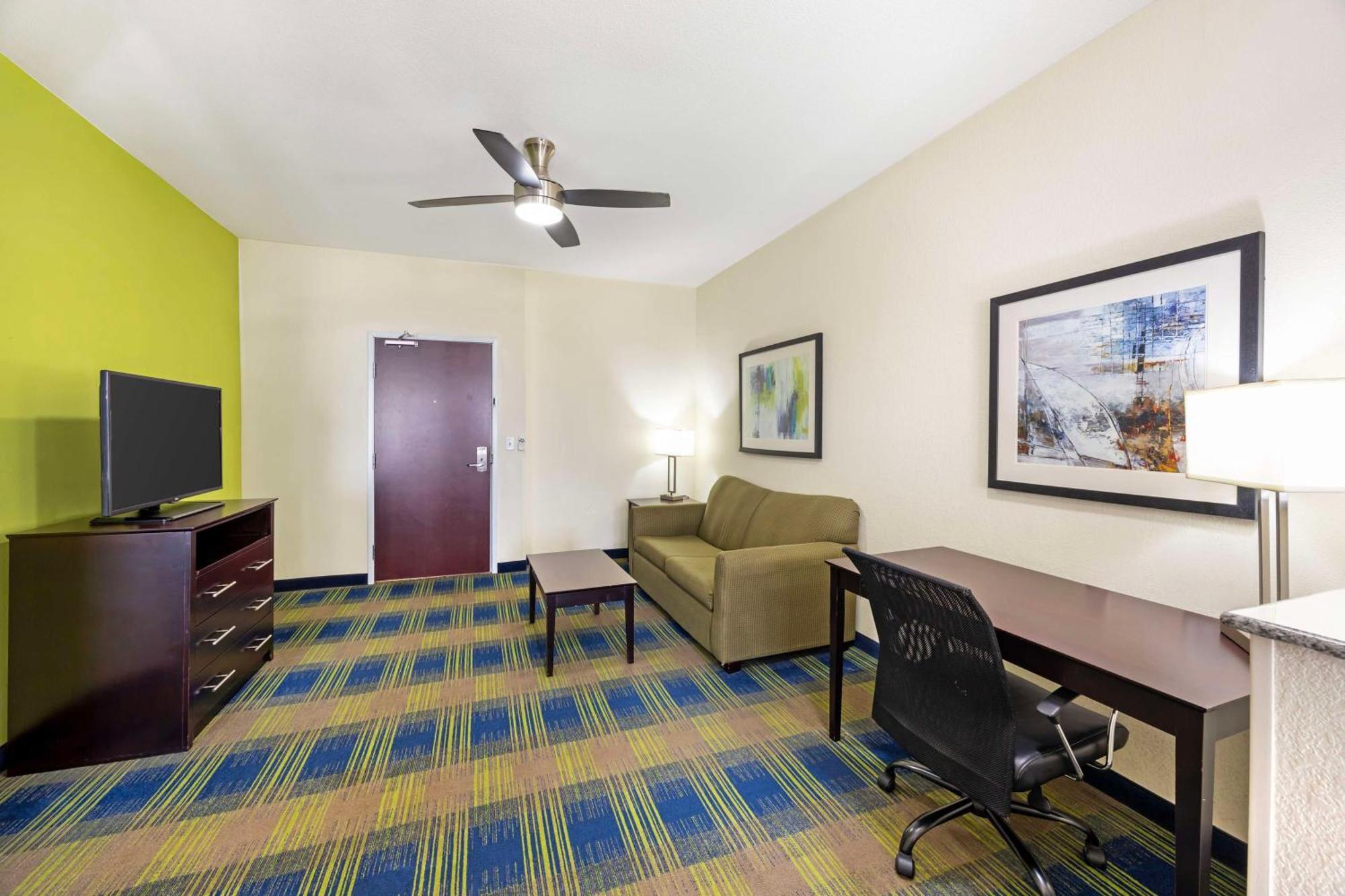 Best Western Plus Pratt Екстериор снимка