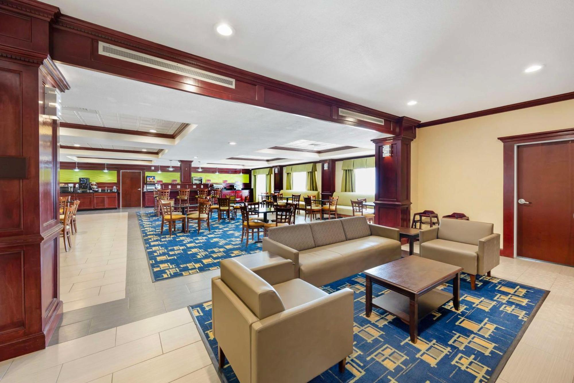 Best Western Plus Pratt Екстериор снимка