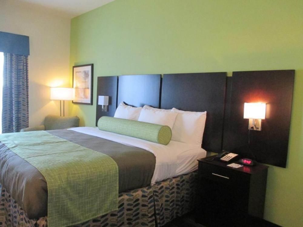 Best Western Plus Pratt Екстериор снимка