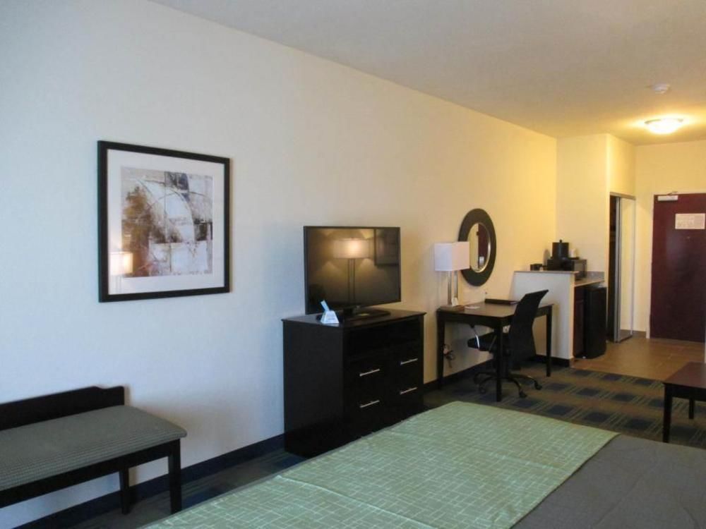 Best Western Plus Pratt Екстериор снимка